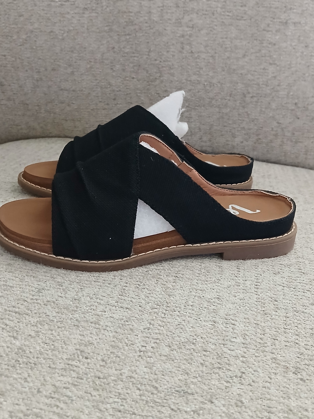 Very G Black Twisted Slide Clogs